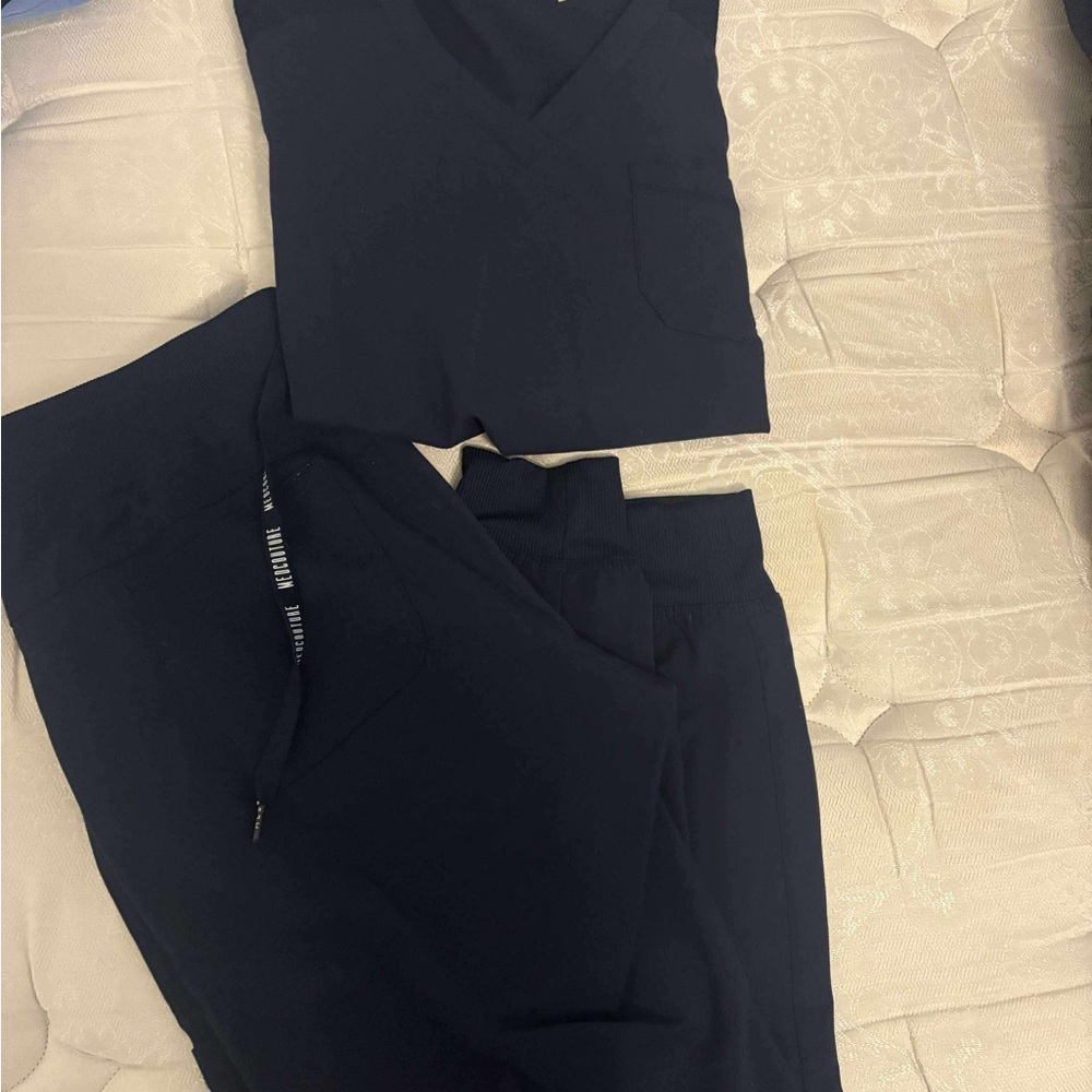 Women's navy med couture scrub set